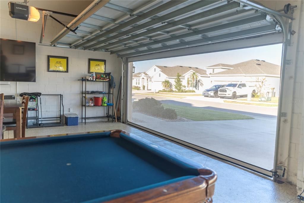 For Sale: $650,000 (4 beds, 3 baths, 2550 Square Feet)