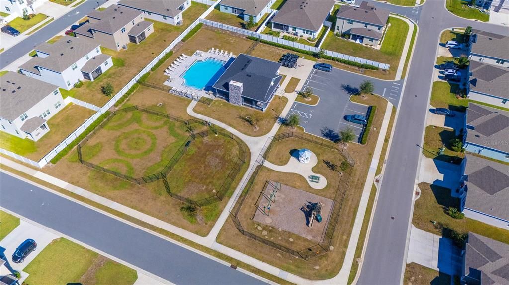 For Sale: $650,000 (4 beds, 3 baths, 2550 Square Feet)