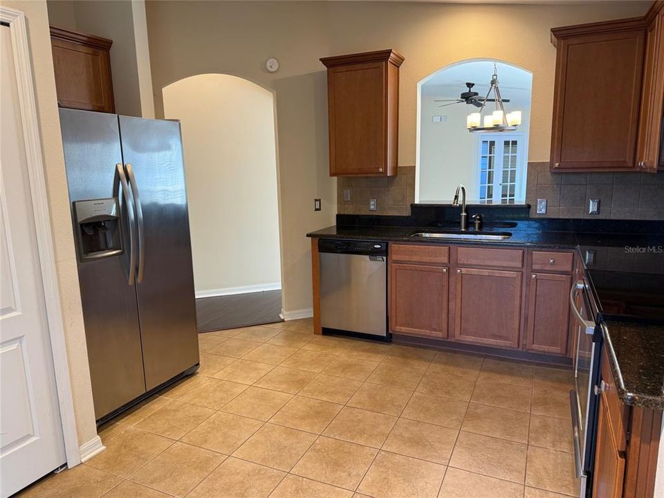 В аренду: $2,300 (3 спален, 2 ванн, 1503 Квадратных фут)