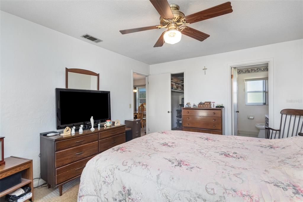 На продажу: $305,000 (3 спален, 2 ванн, 1512 Квадратных фут)