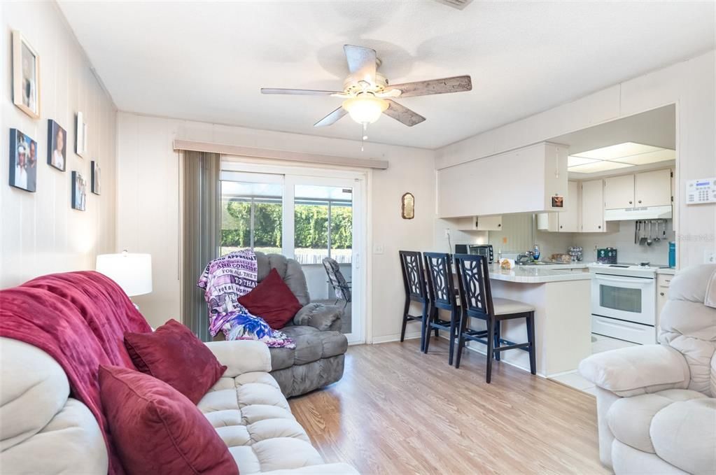 На продажу: $305,000 (3 спален, 2 ванн, 1512 Квадратных фут)