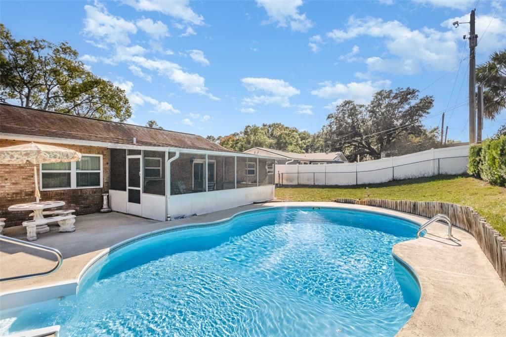 На продажу: $305,000 (3 спален, 2 ванн, 1512 Квадратных фут)