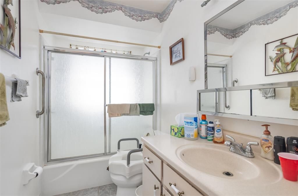 На продажу: $305,000 (3 спален, 2 ванн, 1512 Квадратных фут)