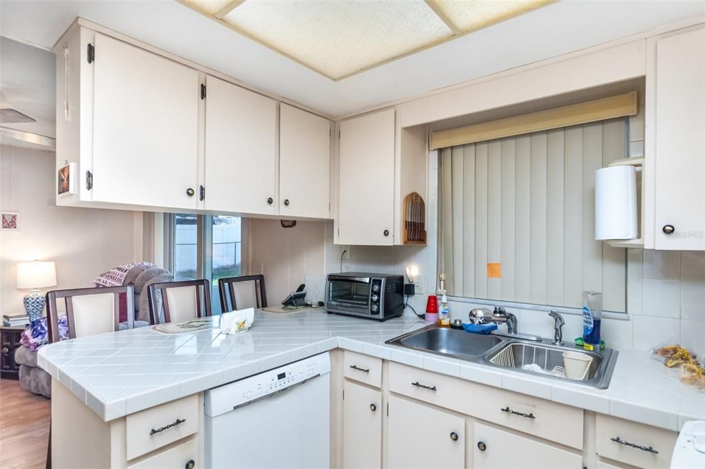 На продажу: $305,000 (3 спален, 2 ванн, 1512 Квадратных фут)