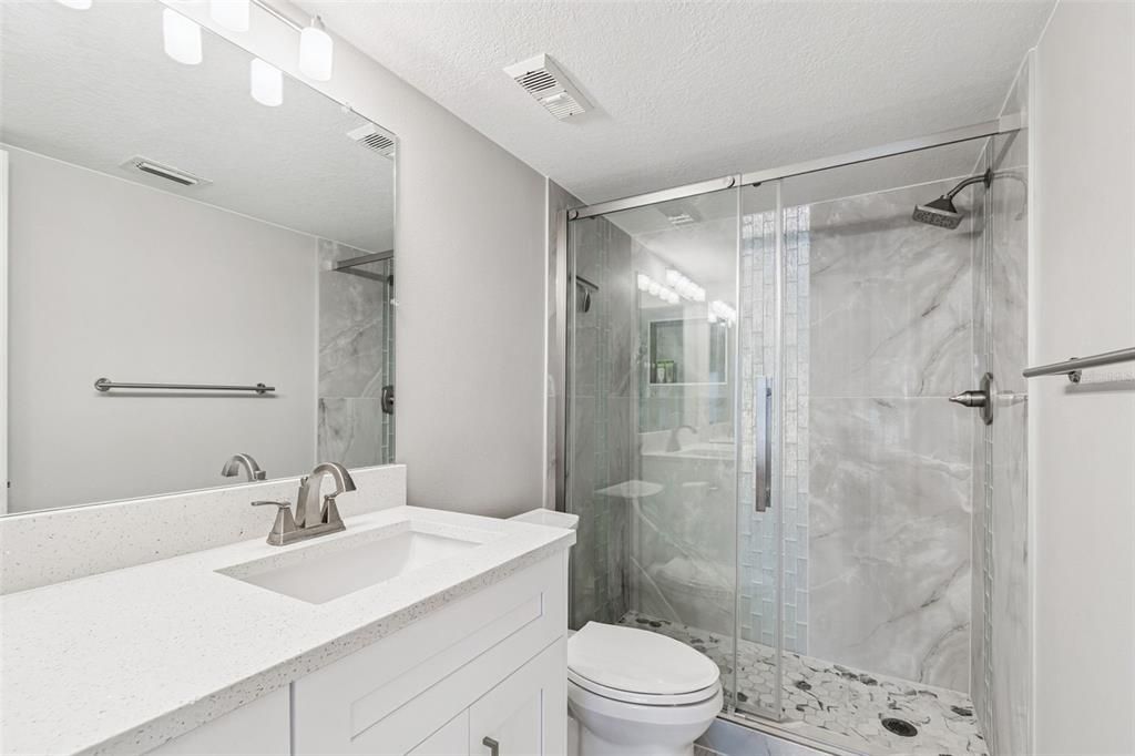 待售: $468,500 (2 贝兹, 2 浴室, 890 平方英尺)