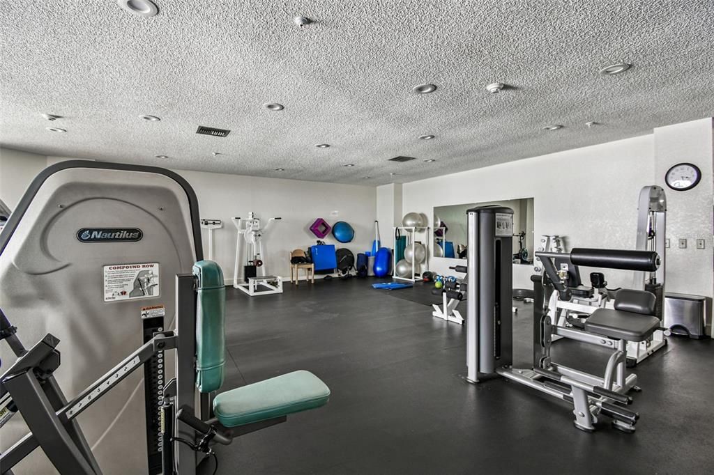 待售: $468,500 (2 贝兹, 2 浴室, 890 平方英尺)