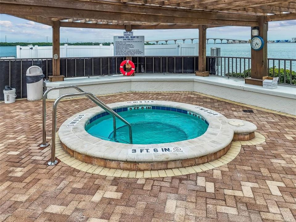 待售: $468,500 (2 贝兹, 2 浴室, 890 平方英尺)