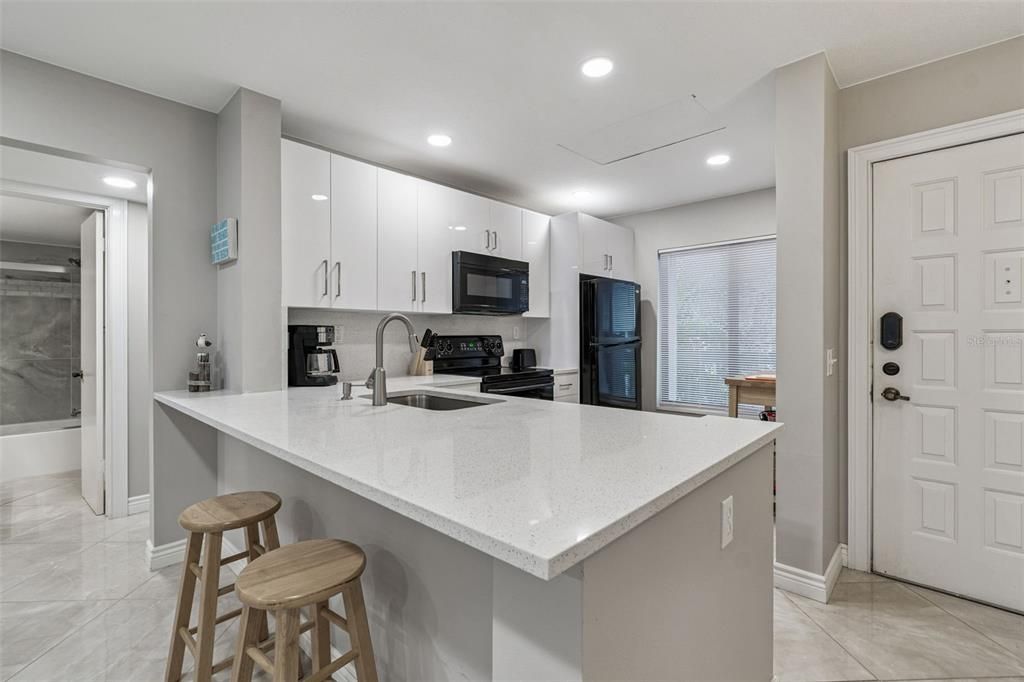 待售: $468,500 (2 贝兹, 2 浴室, 890 平方英尺)