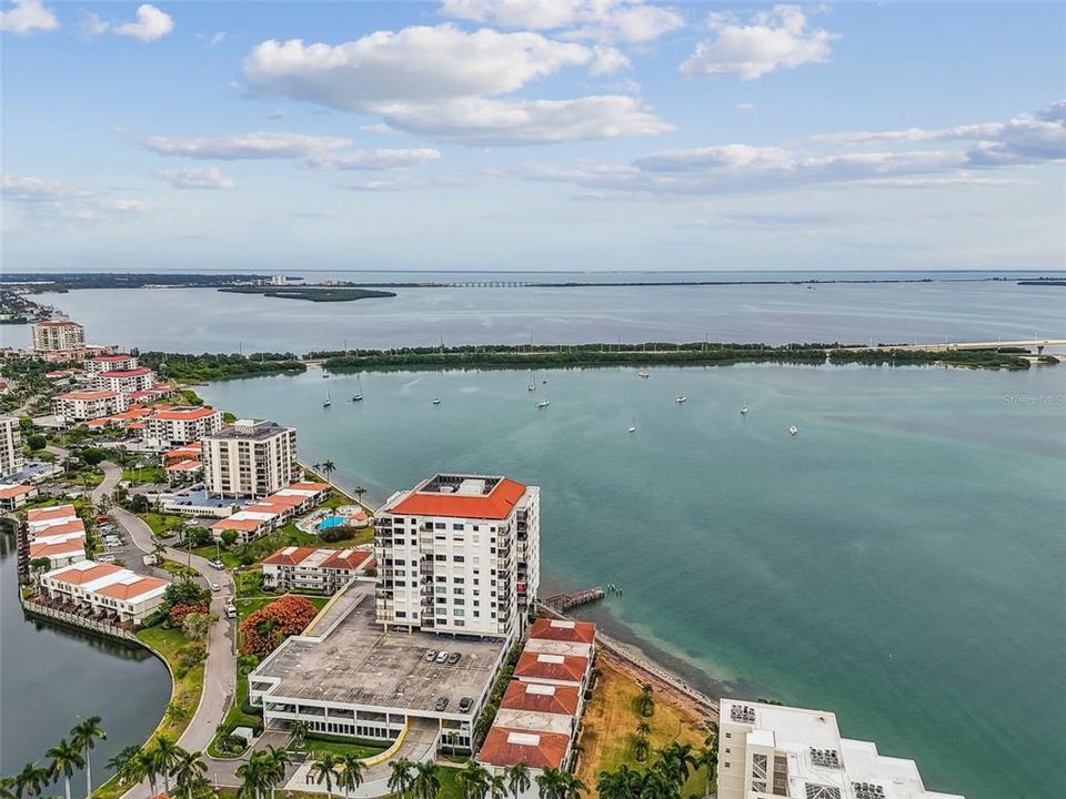 待售: $468,500 (2 贝兹, 2 浴室, 890 平方英尺)