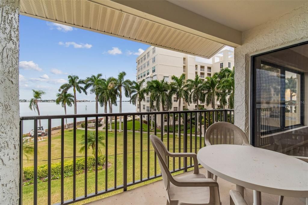 待售: $468,500 (2 贝兹, 2 浴室, 890 平方英尺)