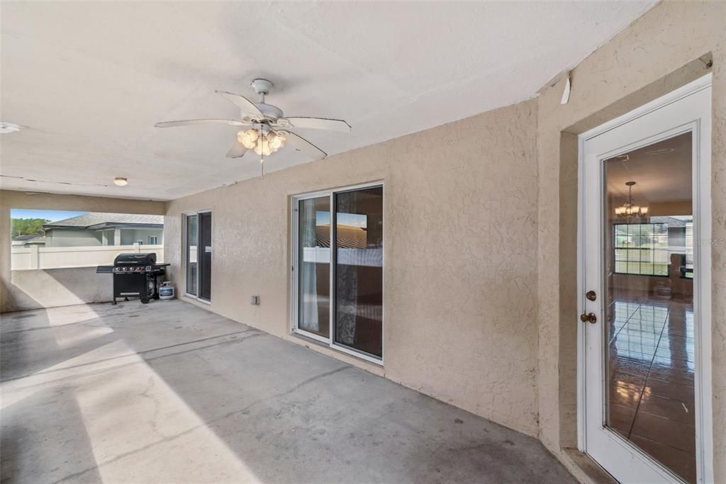 For Rent: $1,800 (3 beds, 2 baths, 1885 Square Feet)