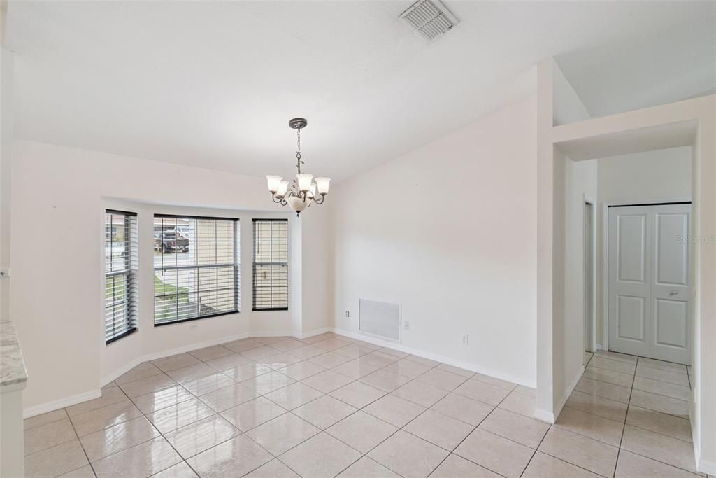 For Rent: $1,800 (3 beds, 2 baths, 1885 Square Feet)