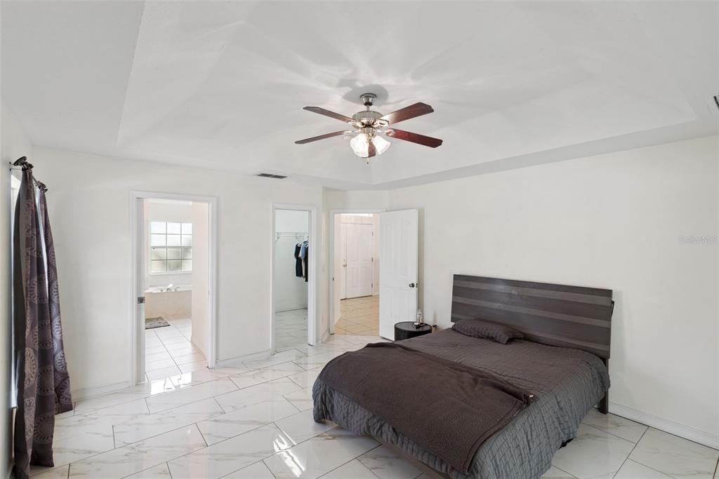 For Rent: $1,800 (3 beds, 2 baths, 1885 Square Feet)