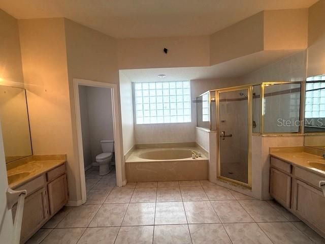 合同活跃: $415,900 (3 贝兹, 2 浴室, 1735 平方英尺)