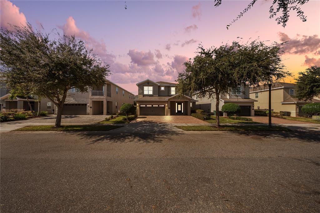 For Sale: $900,000 (9 beds, 8 baths, 4630 Square Feet)