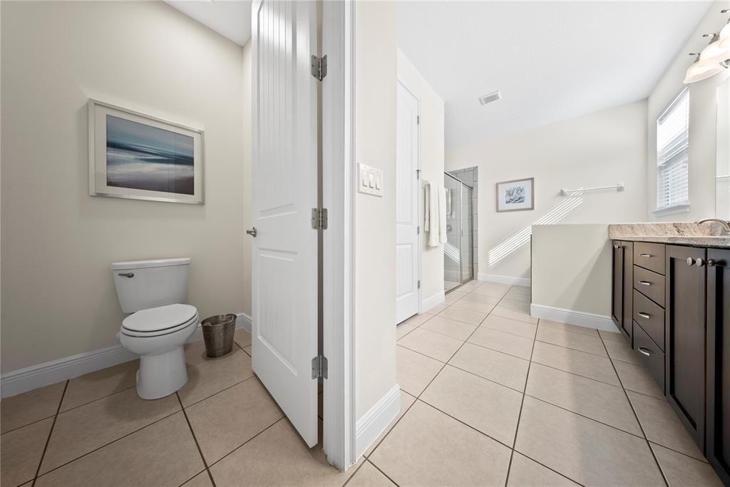 For Sale: $900,000 (9 beds, 8 baths, 4630 Square Feet)