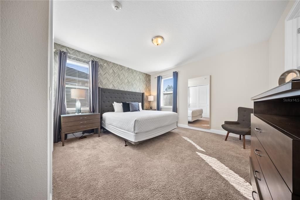 For Sale: $900,000 (9 beds, 8 baths, 4630 Square Feet)