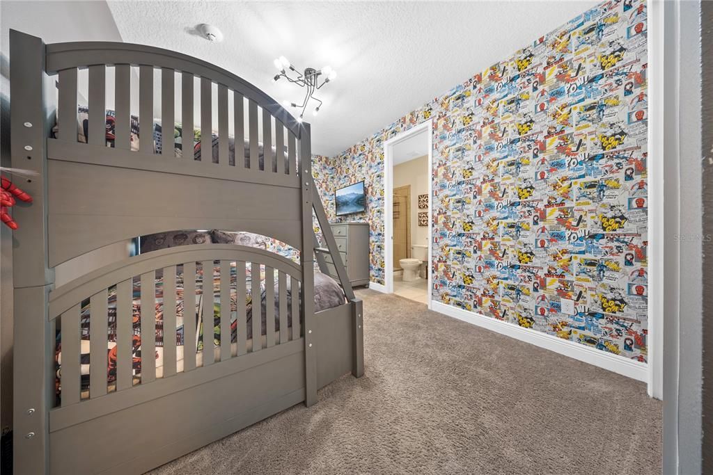 For Sale: $900,000 (9 beds, 8 baths, 4630 Square Feet)