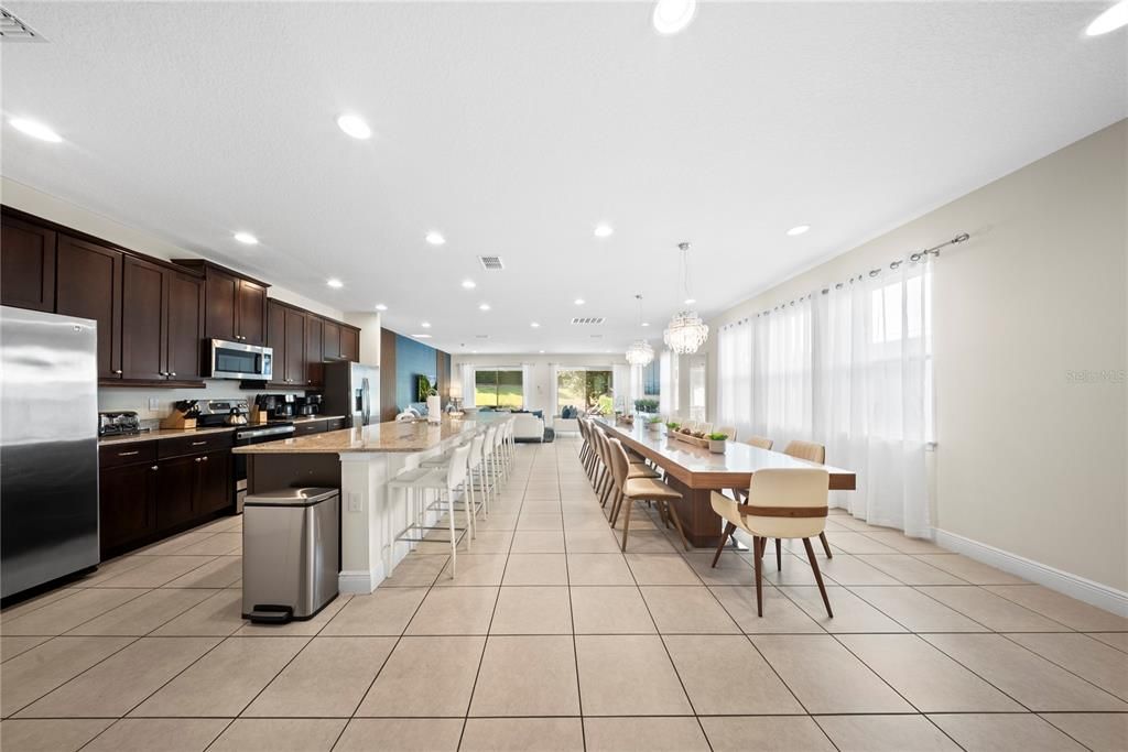 For Sale: $900,000 (9 beds, 8 baths, 4630 Square Feet)