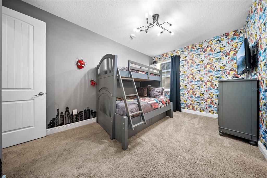 For Sale: $900,000 (9 beds, 8 baths, 4630 Square Feet)