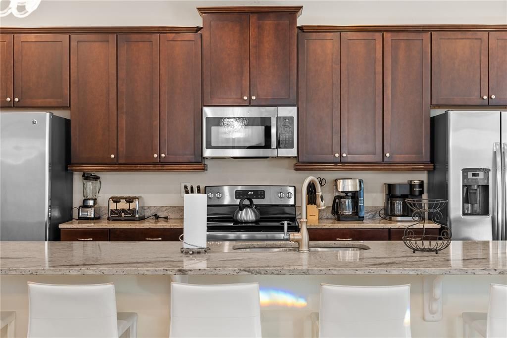 For Sale: $900,000 (9 beds, 8 baths, 4630 Square Feet)