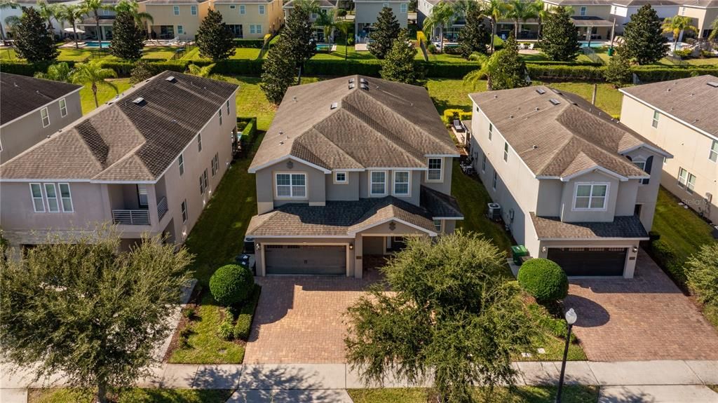 For Sale: $900,000 (9 beds, 8 baths, 4630 Square Feet)