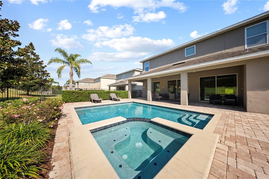 For Sale: $900,000 (9 beds, 8 baths, 4630 Square Feet)