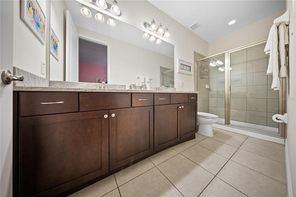 For Sale: $900,000 (9 beds, 8 baths, 4630 Square Feet)