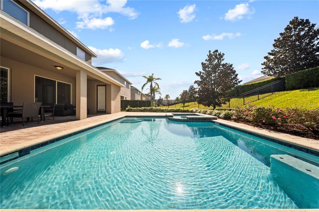 For Sale: $900,000 (9 beds, 8 baths, 4630 Square Feet)