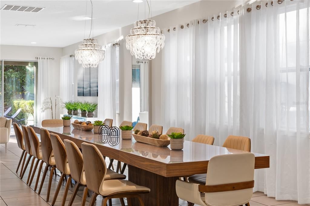 For Sale: $900,000 (9 beds, 8 baths, 4630 Square Feet)