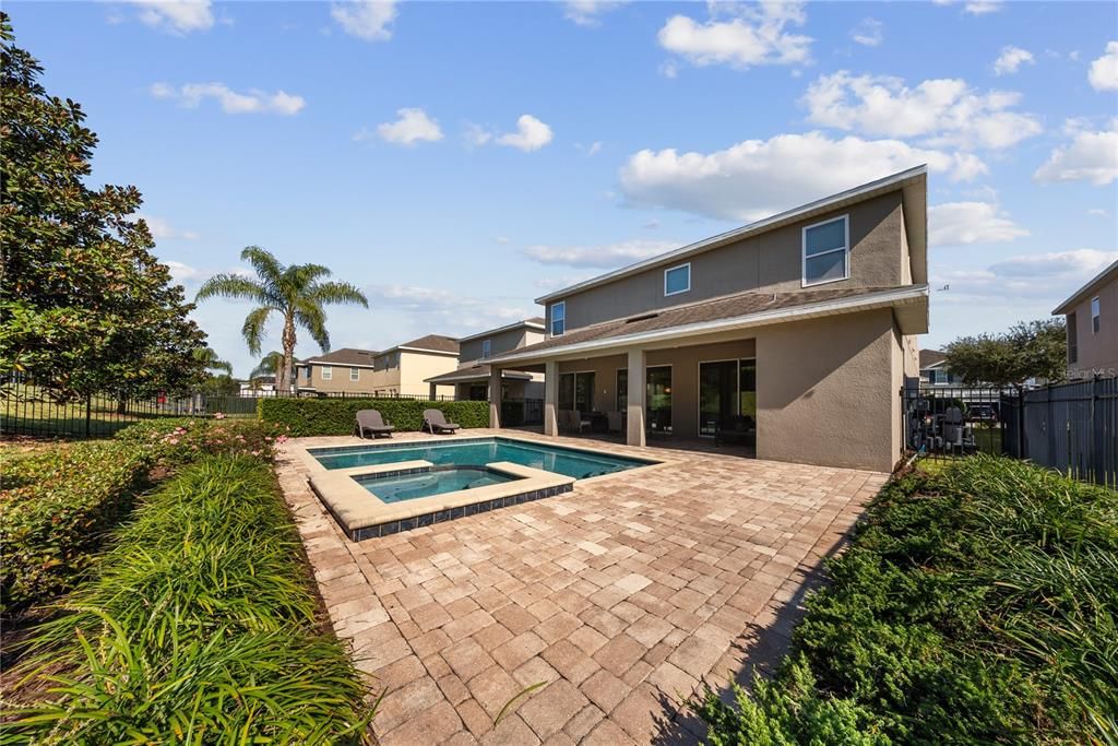 For Sale: $900,000 (9 beds, 8 baths, 4630 Square Feet)