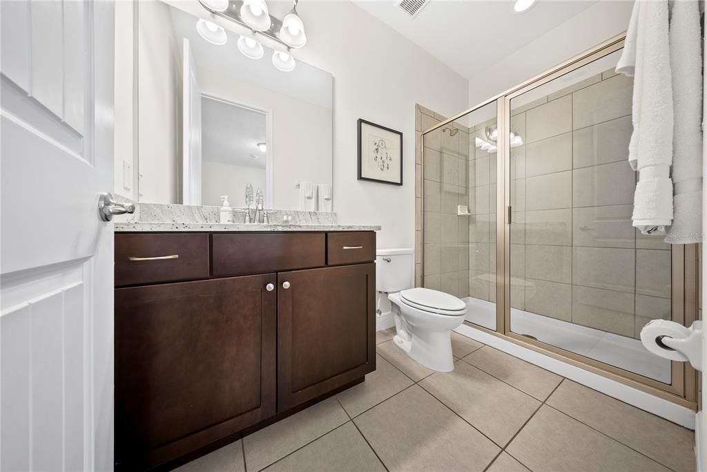 For Sale: $900,000 (9 beds, 8 baths, 4630 Square Feet)