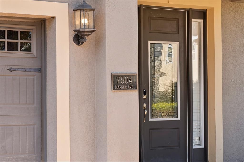 For Sale: $900,000 (9 beds, 8 baths, 4630 Square Feet)