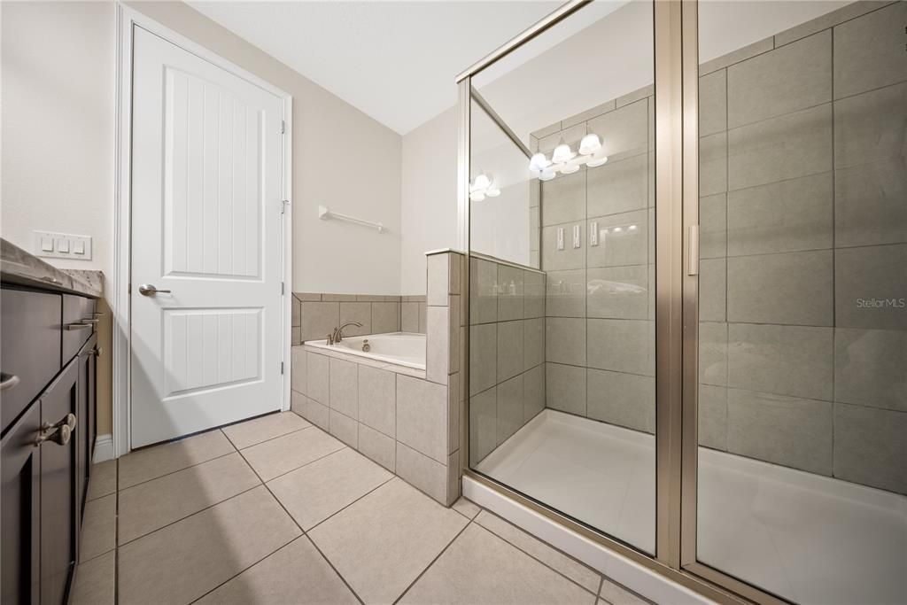 For Sale: $900,000 (9 beds, 8 baths, 4630 Square Feet)