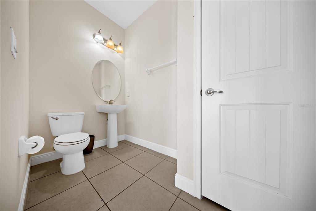 For Sale: $900,000 (9 beds, 8 baths, 4630 Square Feet)