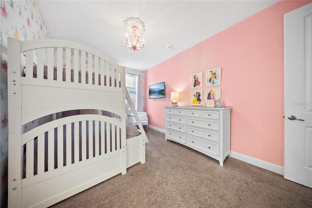 For Sale: $900,000 (9 beds, 8 baths, 4630 Square Feet)