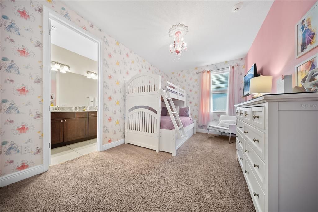 For Sale: $900,000 (9 beds, 8 baths, 4630 Square Feet)