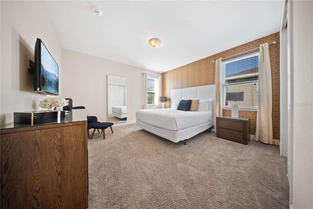 For Sale: $900,000 (9 beds, 8 baths, 4630 Square Feet)