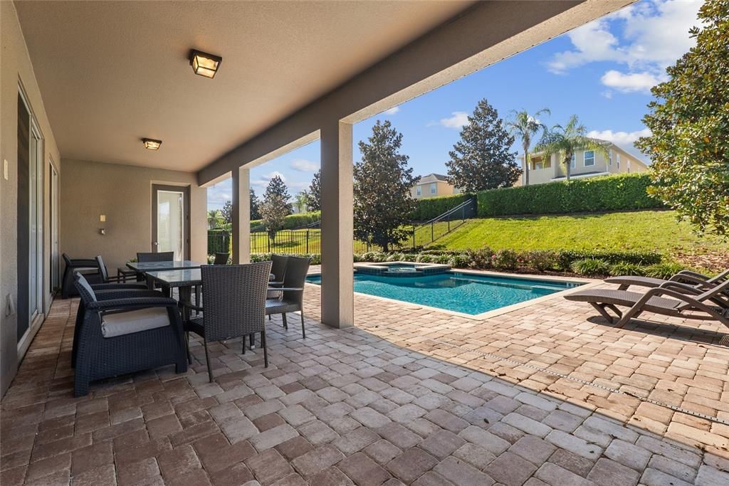 For Sale: $900,000 (9 beds, 8 baths, 4630 Square Feet)