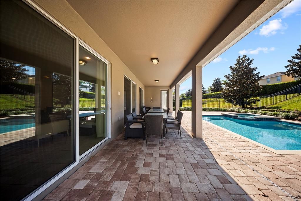 For Sale: $900,000 (9 beds, 8 baths, 4630 Square Feet)