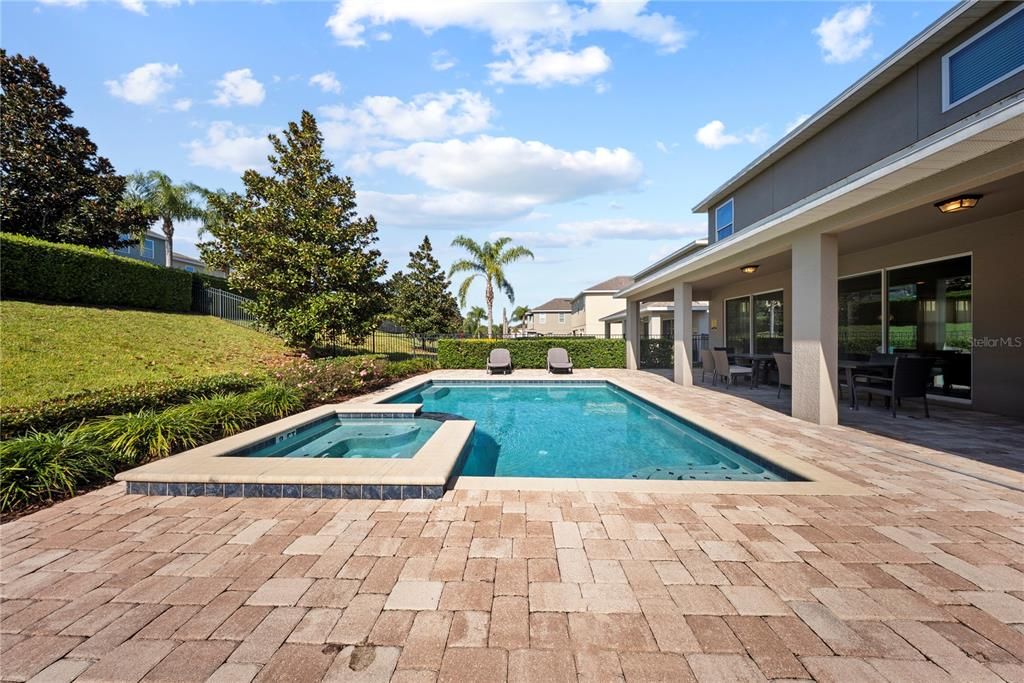 For Sale: $900,000 (9 beds, 8 baths, 4630 Square Feet)