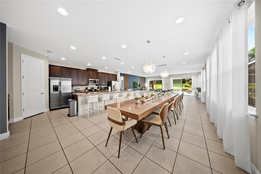 For Sale: $900,000 (9 beds, 8 baths, 4630 Square Feet)