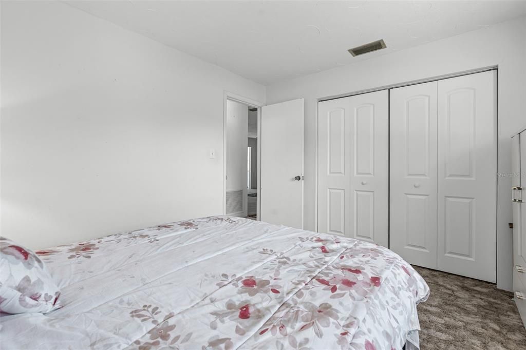 For Sale: $170,000 (2 beds, 2 baths, 1258 Square Feet)