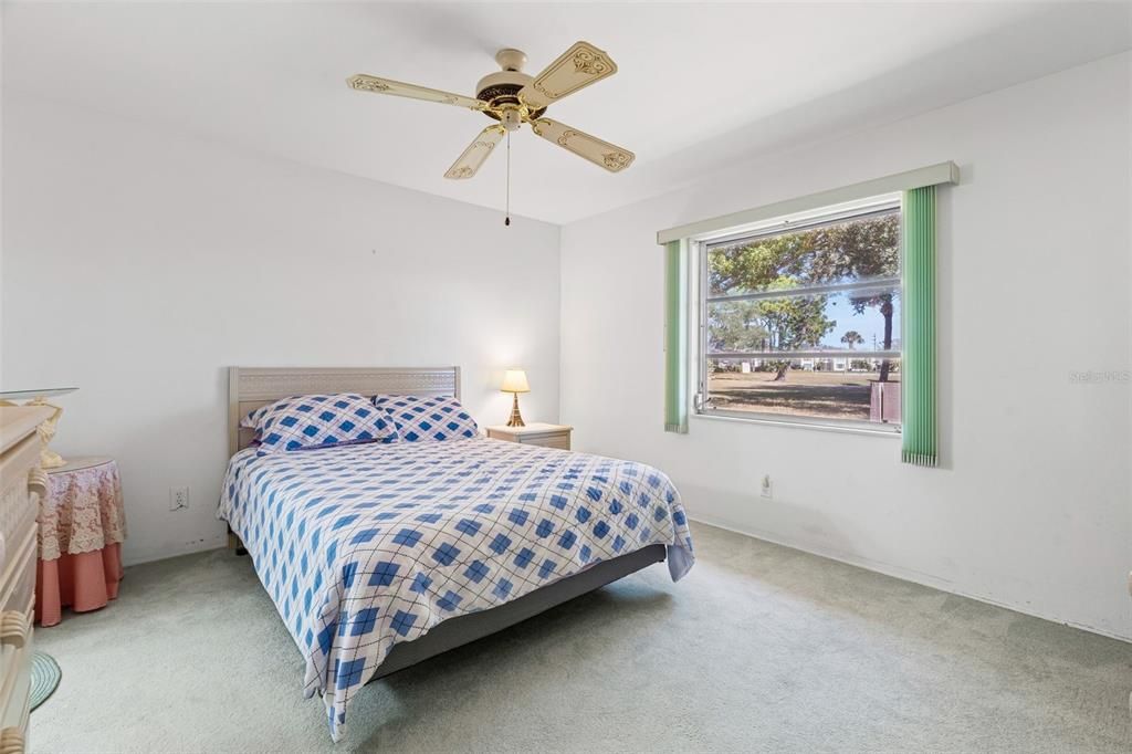 For Sale: $170,000 (2 beds, 2 baths, 1258 Square Feet)