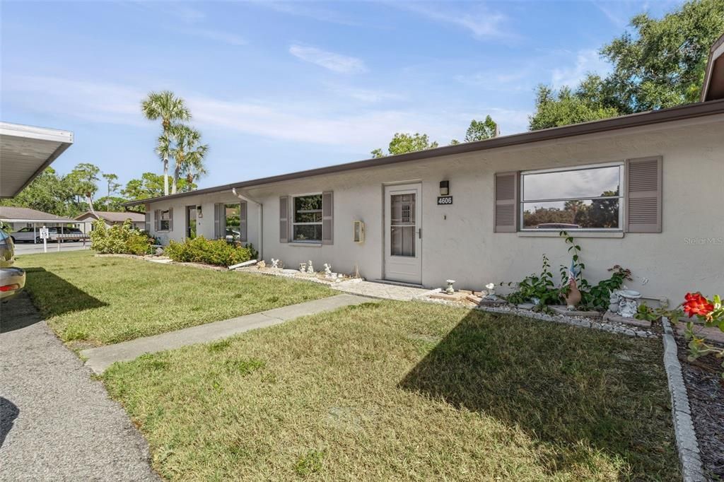 For Sale: $170,000 (2 beds, 2 baths, 1258 Square Feet)