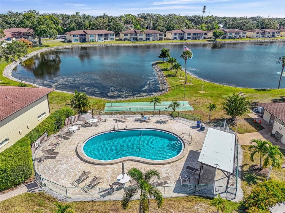 For Sale: $170,000 (2 beds, 2 baths, 1258 Square Feet)