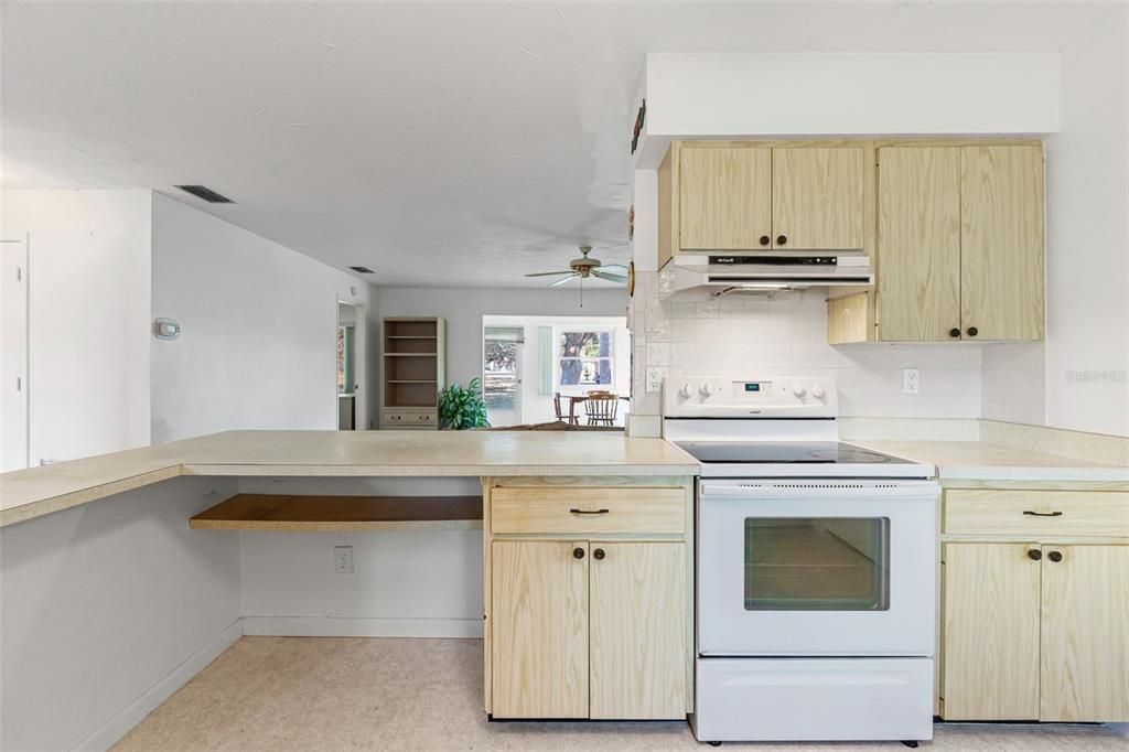 For Sale: $170,000 (2 beds, 2 baths, 1258 Square Feet)