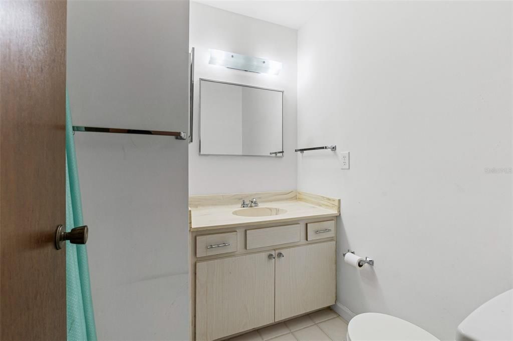 For Sale: $170,000 (2 beds, 2 baths, 1258 Square Feet)