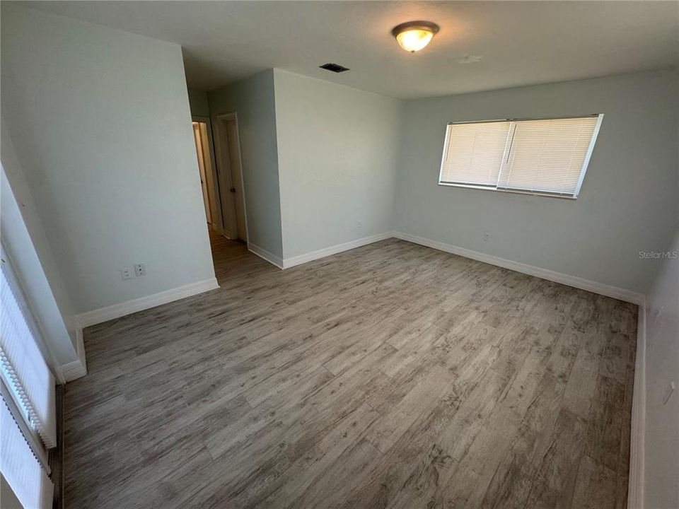 For Rent: $2,300 (3 beds, 2 baths, 1454 Square Feet)