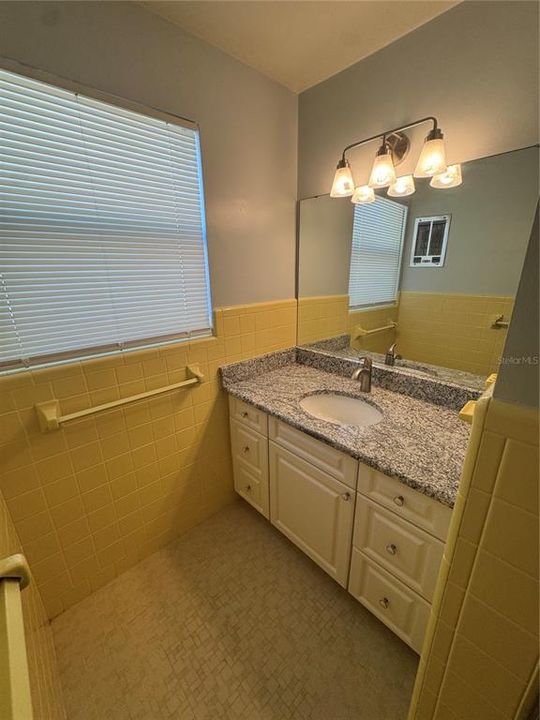 For Rent: $2,300 (3 beds, 2 baths, 1454 Square Feet)